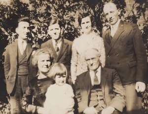 Samuel Ernest Stokes, Fanny Richardson, Dorcas Stokes, Howard Walker, Oliver Stokes, Hector Stokes, Eileen Walker